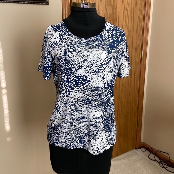 𝅺JM Collection Abstract Short Sleeve Top Blue White PM Petite Medium - Picture 9 of 9